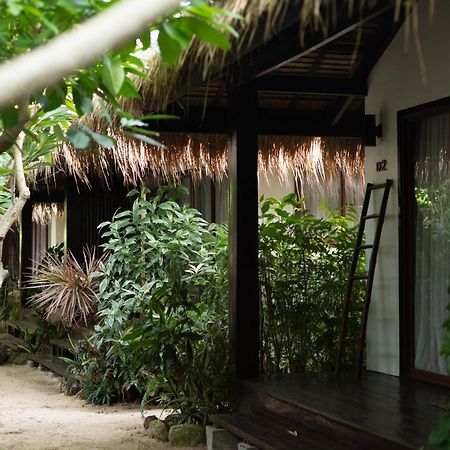 Balay Kogon Hotel Carles Exterior photo