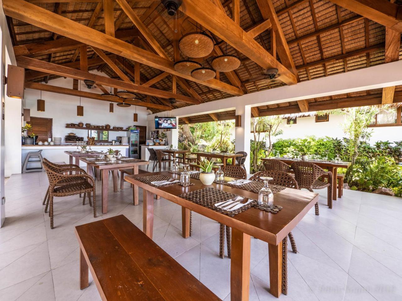 Balay Kogon Hotel Carles Exterior photo